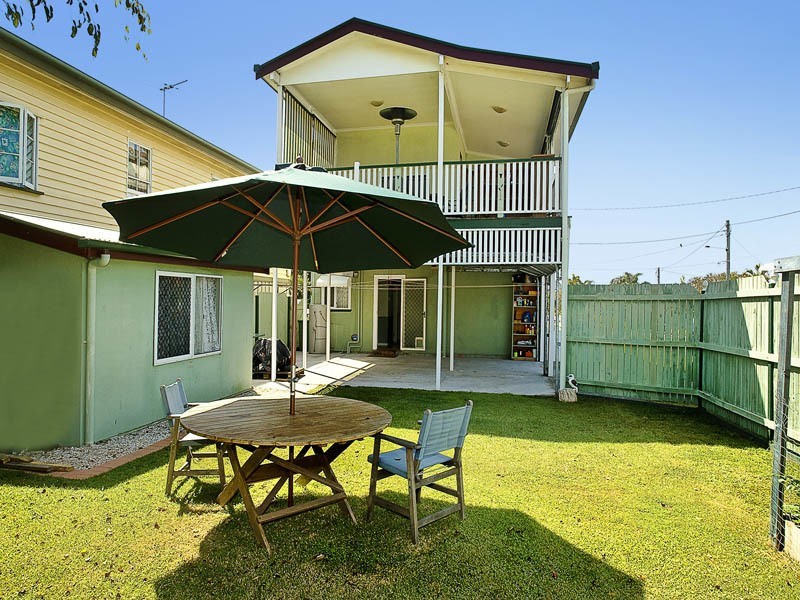 13 WHYTECLIFFE PARADE, Woody Point QLD 4019