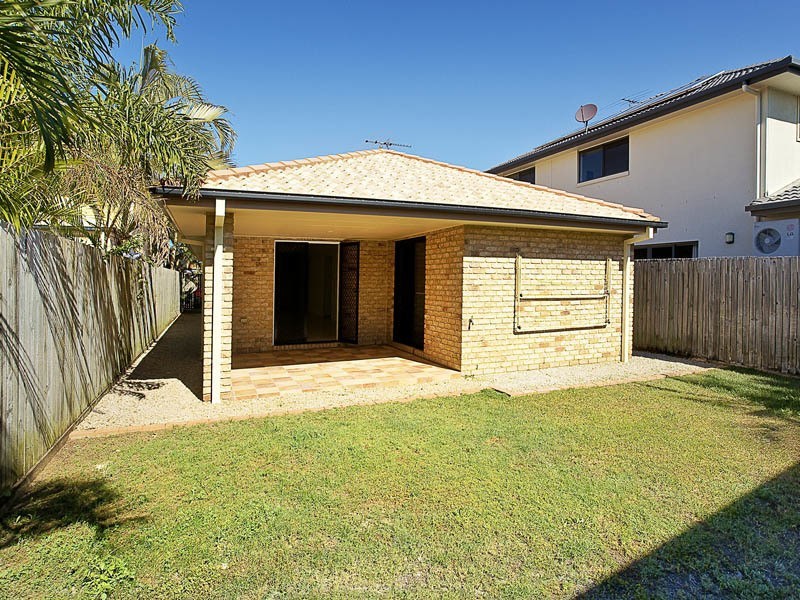 17 WALSH ST, Redcliffe QLD 4020