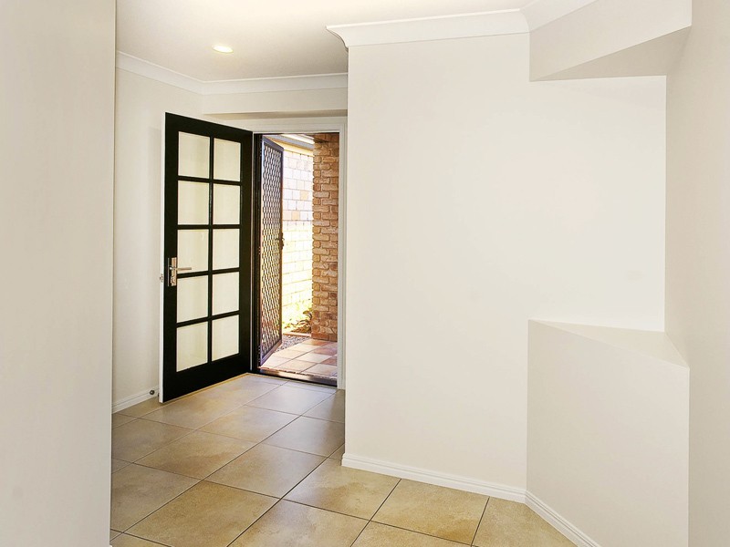 17 WALSH ST, Redcliffe QLD 4020