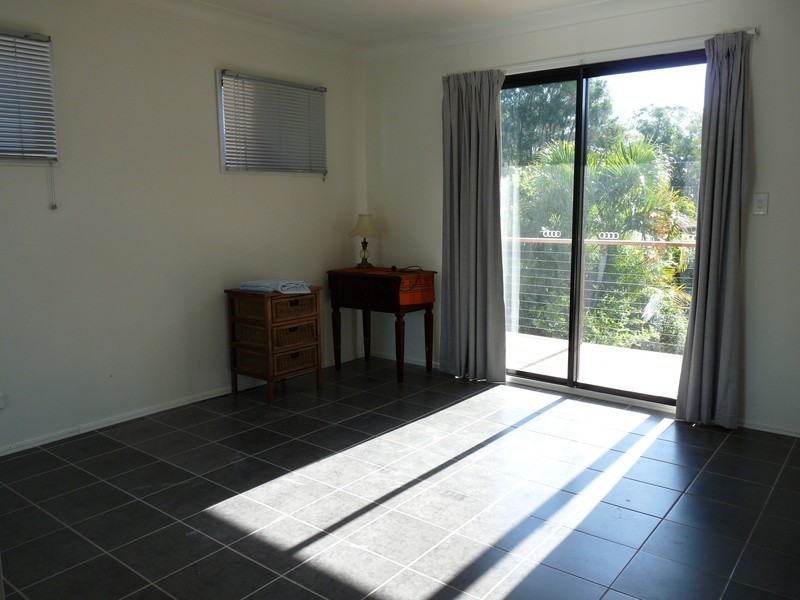 39 LONGLAND STREET, Redcliffe QLD 4020