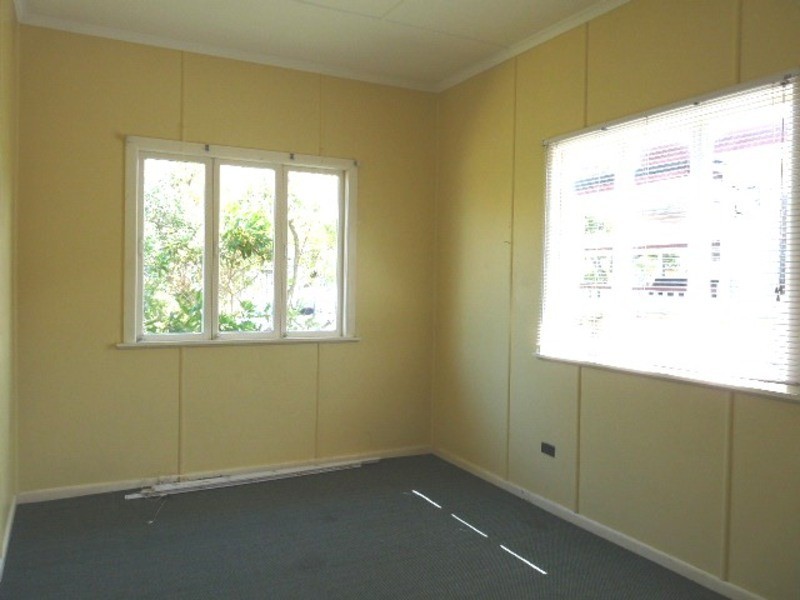 12 JAMIESON ST, Redcliffe QLD 4020