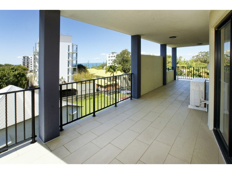 6/11 DIX STREET, Redcliffe QLD 4020