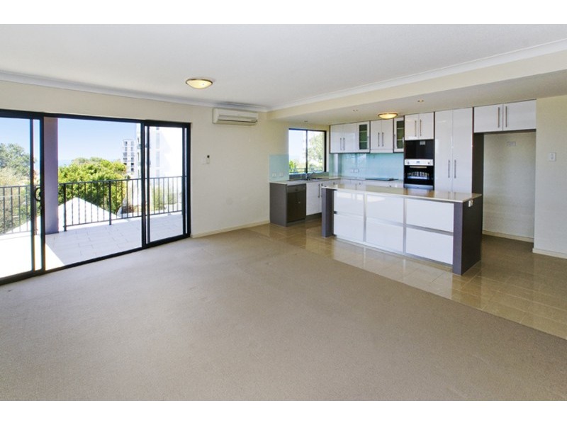 6/11 DIX STREET, Redcliffe QLD 4020