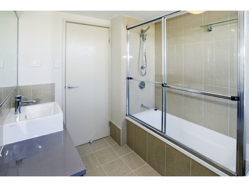 6/11 DIX STREET, Redcliffe QLD 4020