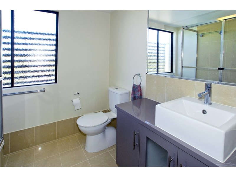 6/11 DIX STREET, Redcliffe QLD 4020