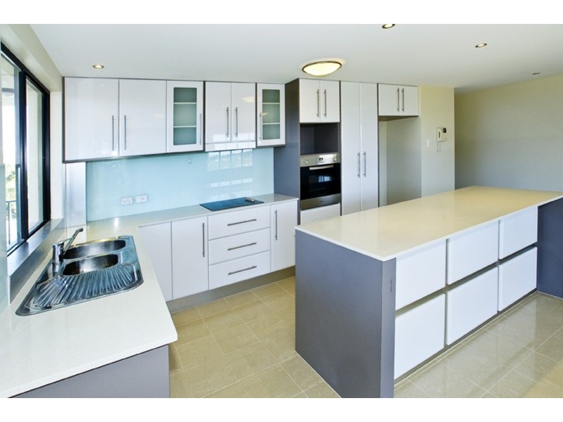 6/11 DIX STREET, Redcliffe QLD 4020