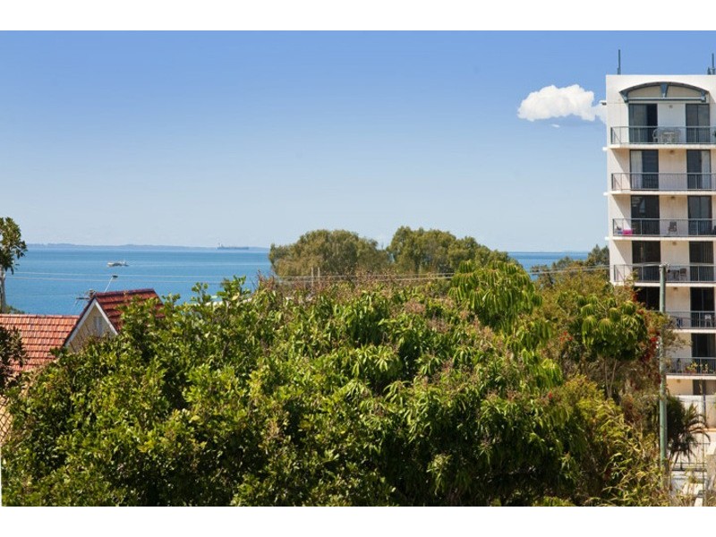 6/11 DIX STREET, Redcliffe QLD 4020