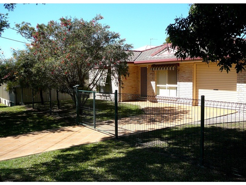 27 EWAN STREET, Margate QLD 4019