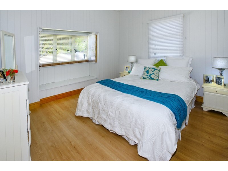 8 EVELINE STREET, Margate QLD 4019