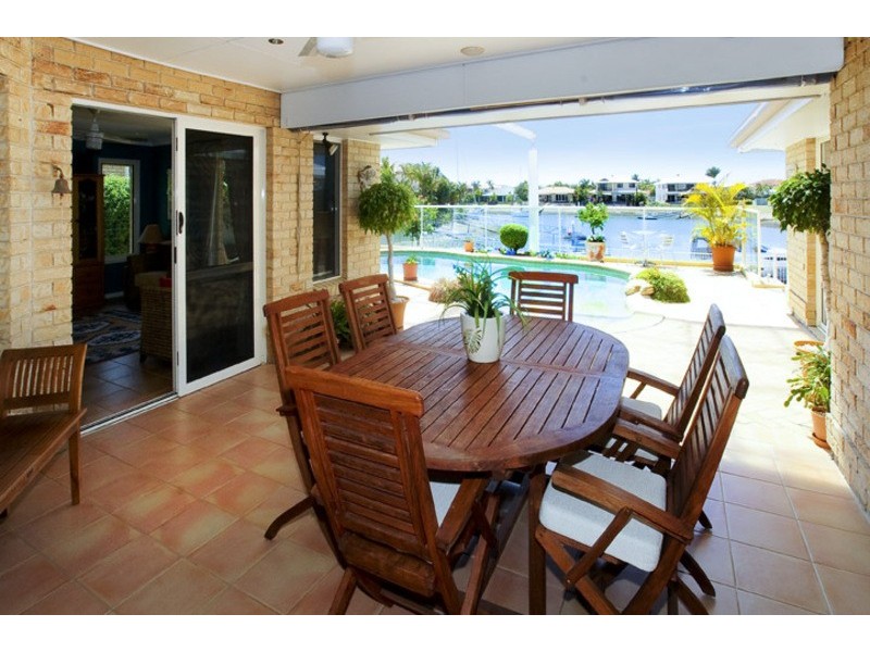 6 DEFENDER ST, Newport QLD 4020