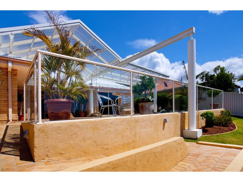 6 DEFENDER ST, Newport QLD 4020