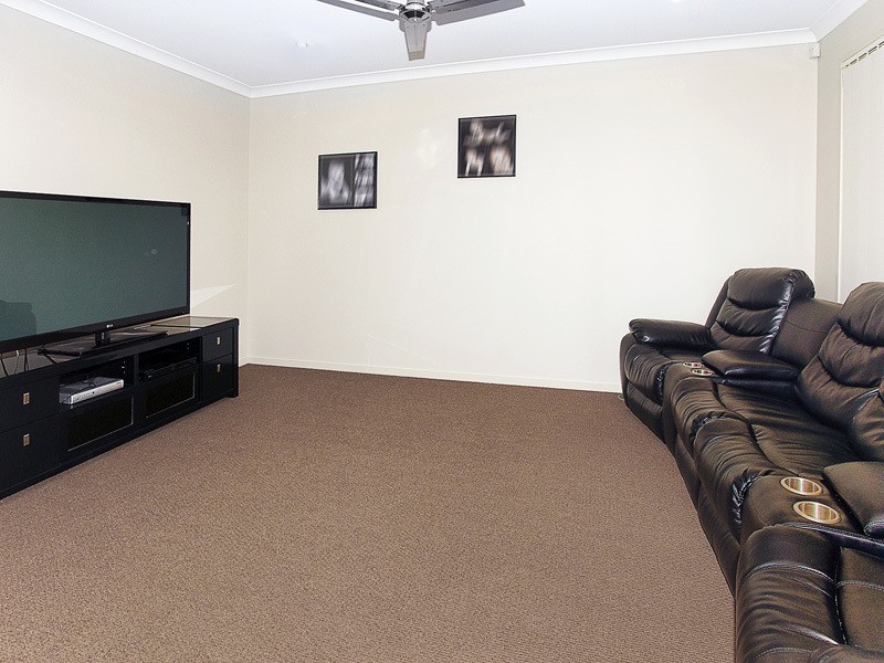 45 SWAN PARADE, Warner QLD 4500