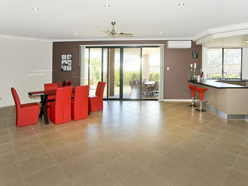 45 SWAN PARADE, Warner QLD 4500