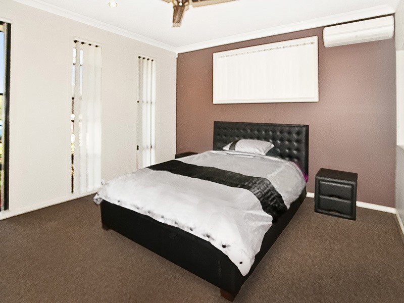 45 SWAN PARADE, Warner QLD 4500