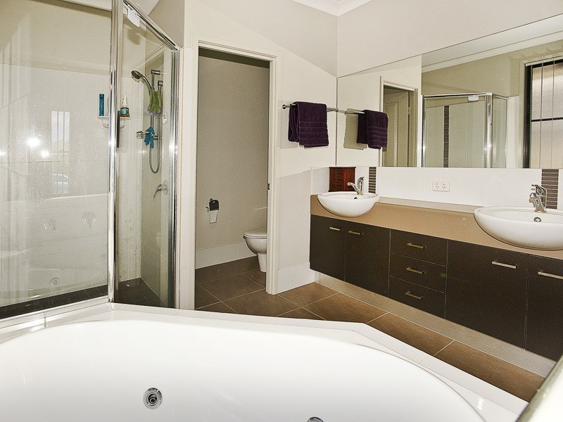 45 SWAN PARADE, Warner QLD 4500