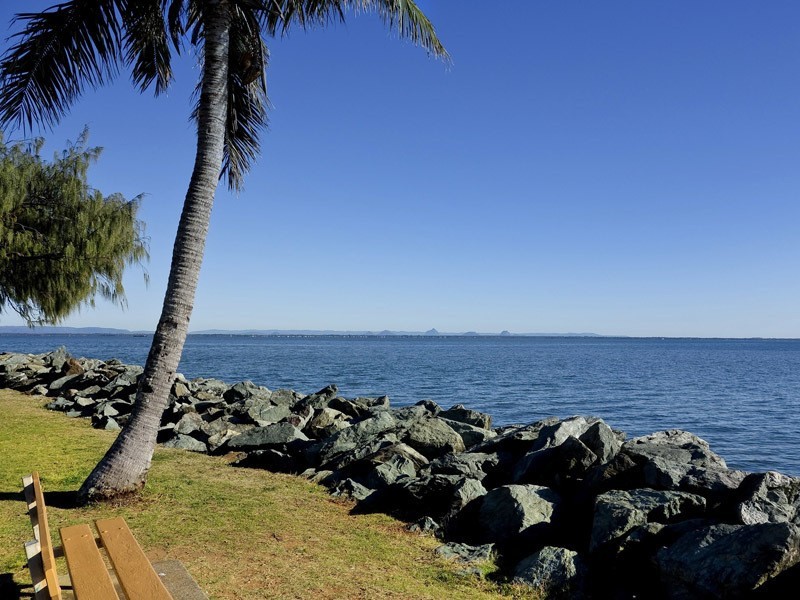 32 ROCK STREET, Scarborough QLD 4020