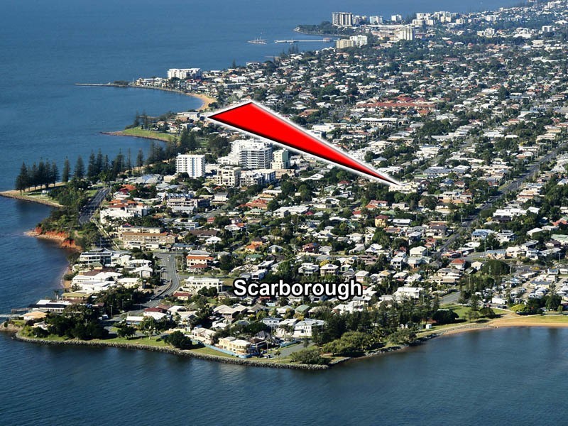 32 ROCK STREET, Scarborough QLD 4020