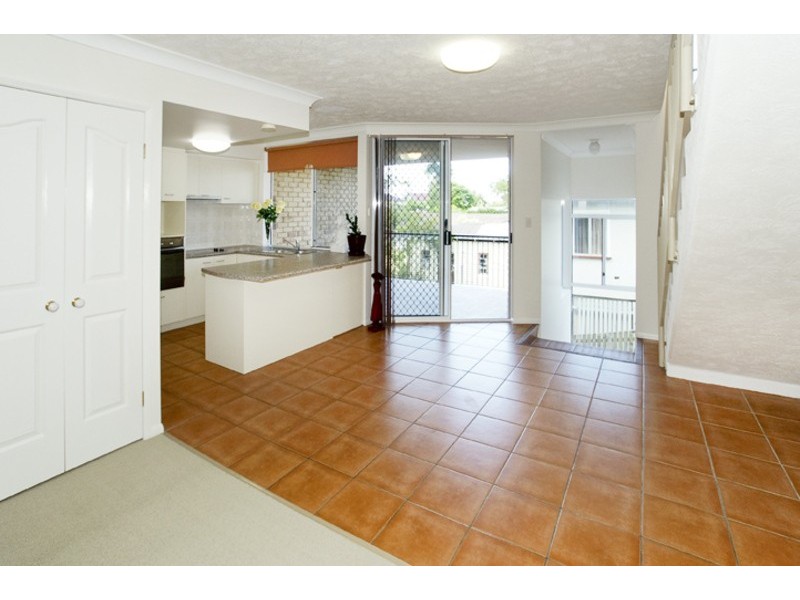 3/16 MURPHY ST, Scarborough QLD 4020