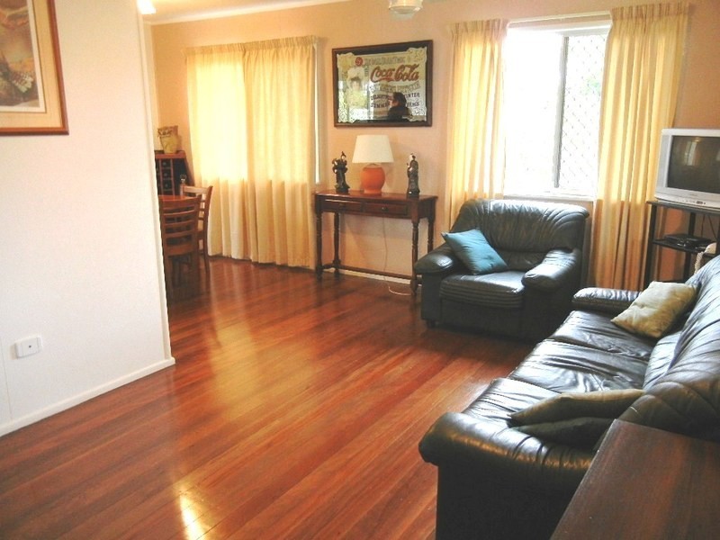 20 HIBISCUS AVENUE, Redcliffe QLD 4020