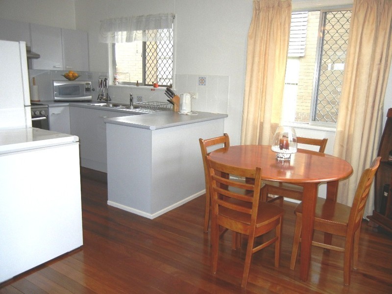 20 HIBISCUS AVENUE, Redcliffe QLD 4020