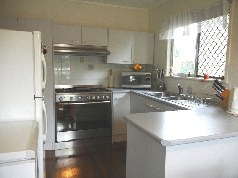 20 HIBISCUS AVENUE, Redcliffe QLD 4020