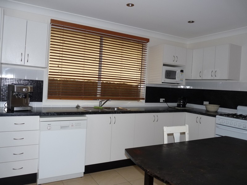 30 CENTRAL AVE, Scarborough QLD 4020