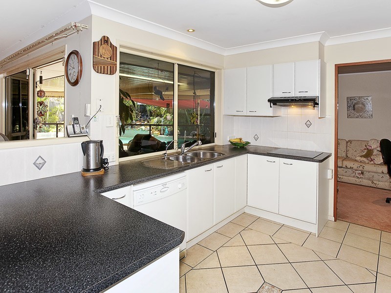 11 VOLUNTEER STREET, Newport QLD 4020