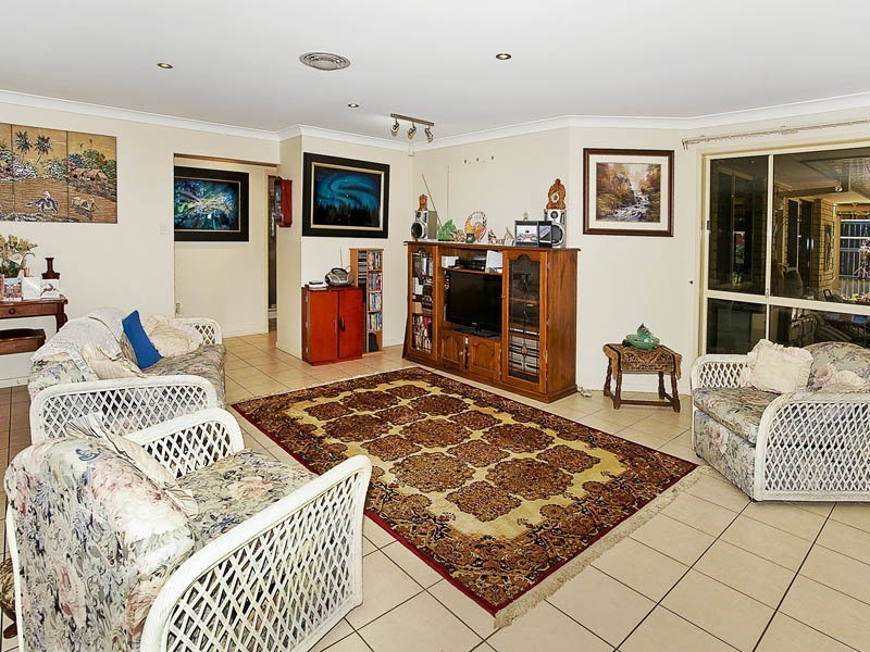 11 VOLUNTEER STREET, Newport QLD 4020
