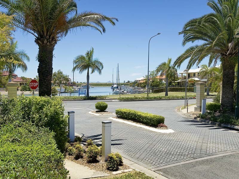 11 VOLUNTEER STREET, Newport QLD 4020