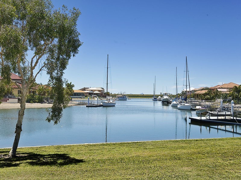 11 VOLUNTEER STREET, Newport QLD 4020
