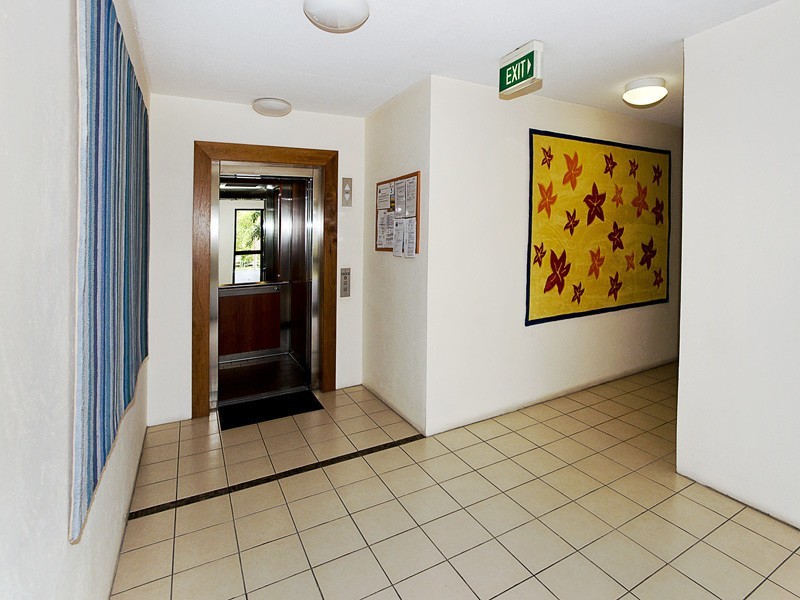 8/28 MURPHY ST, Scarborough QLD 4020