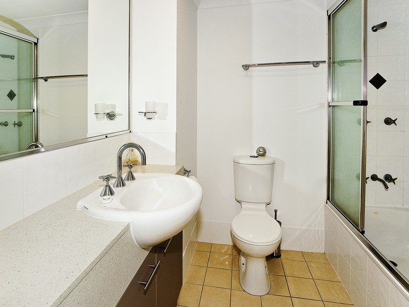 8/28 MURPHY ST, Scarborough QLD 4020