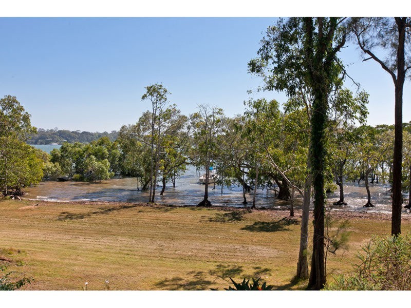 19-23 EAST ROAD, Karragarra Island QLD 4184
