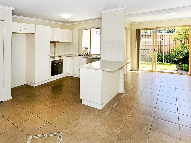 11/1 GERALD AVE, Clontarf QLD 4019