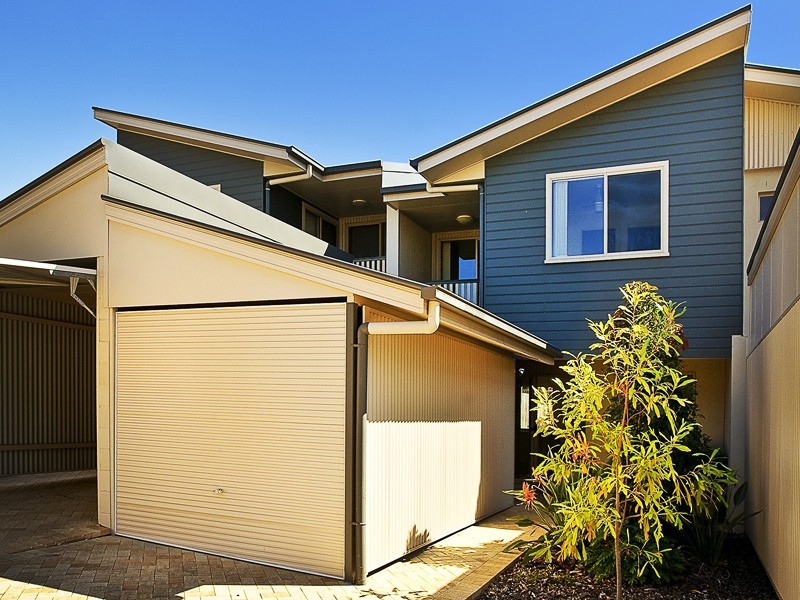 11/1 GERALD AVE, Clontarf QLD 4019