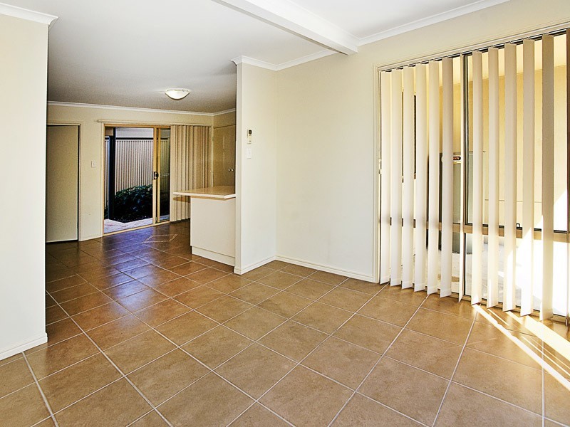 11/1 GERALD AVE, Clontarf QLD 4019