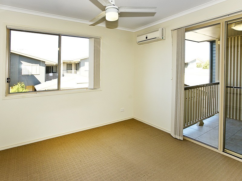 11/1 GERALD AVE, Clontarf QLD 4019