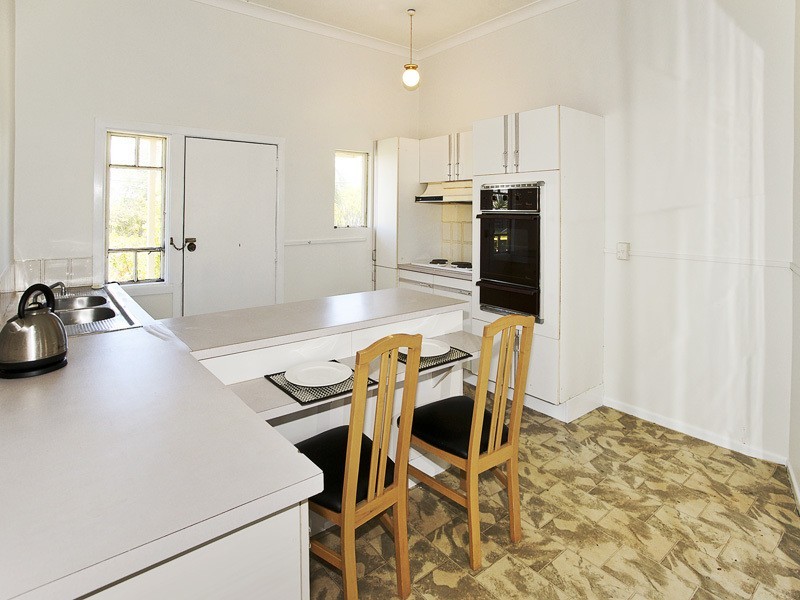 35 WOODCLIFFE CRES, Woody Point QLD 4019