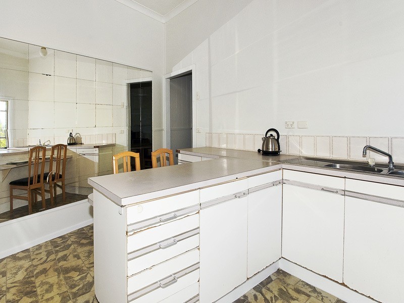 35 WOODCLIFFE CRES, Woody Point QLD 4019