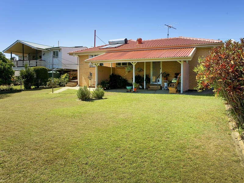 9 CEDAR ST, Clontarf QLD 4019