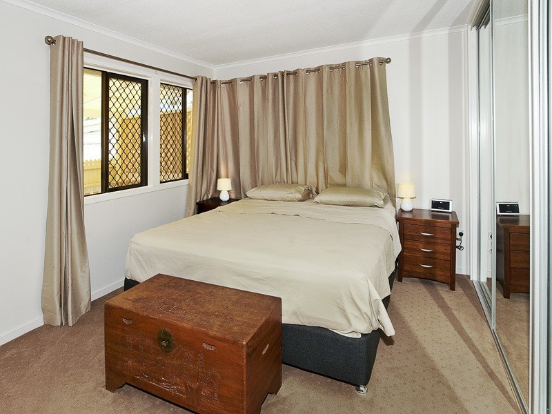 13 HENZELL STREET, Redcliffe QLD 4020