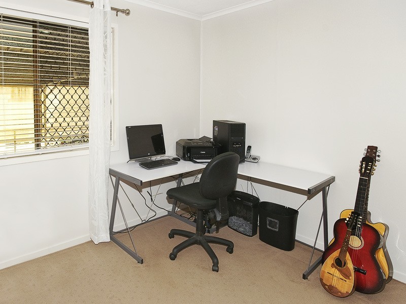 13 HENZELL STREET, Redcliffe QLD 4020