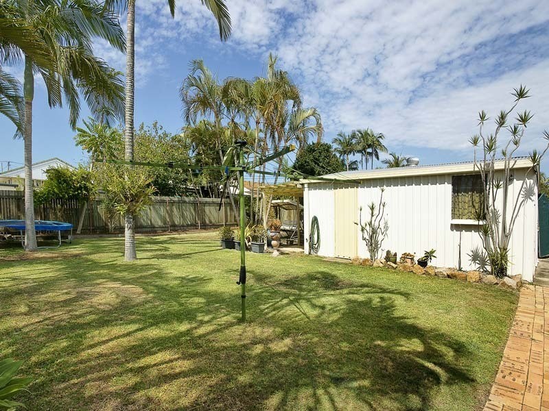13 HENZELL STREET, Redcliffe QLD 4020
