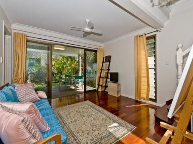 31 WOODCLIFFE CRESCENT, Woody Point QLD 4019