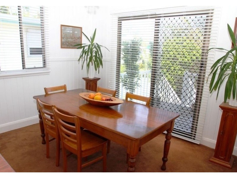 31 WOODCLIFFE CRESCENT, Woody Point QLD 4019