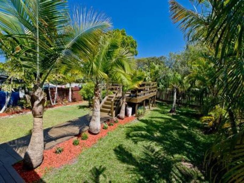31 WOODCLIFFE CRESCENT, Woody Point QLD 4019