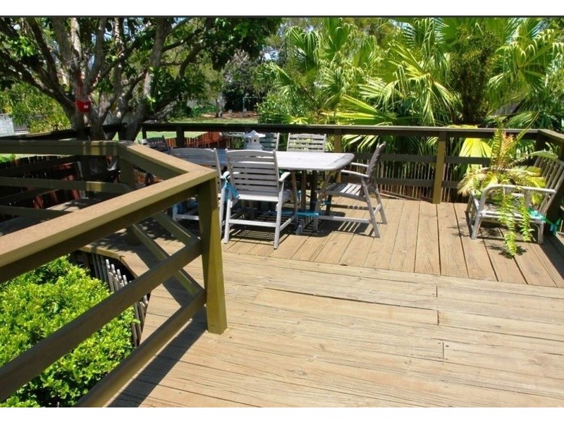 31 WOODCLIFFE CRESCENT, Woody Point QLD 4019
