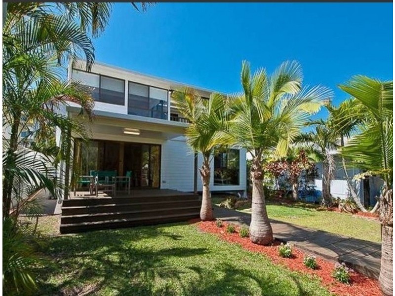 31 WOODCLIFFE CRESCENT, Woody Point QLD 4019