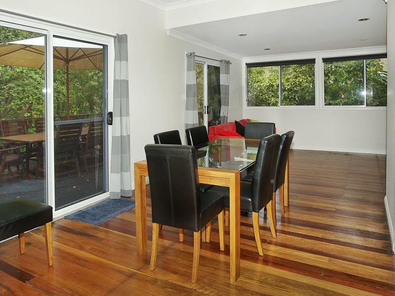 1 MOONAH ST, Coochiemudlo Island QLD 4184