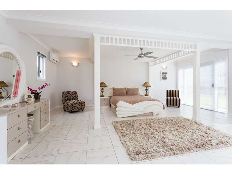 60 VICTORIA PARADE EAST, Coochiemudlo Island QLD 4184